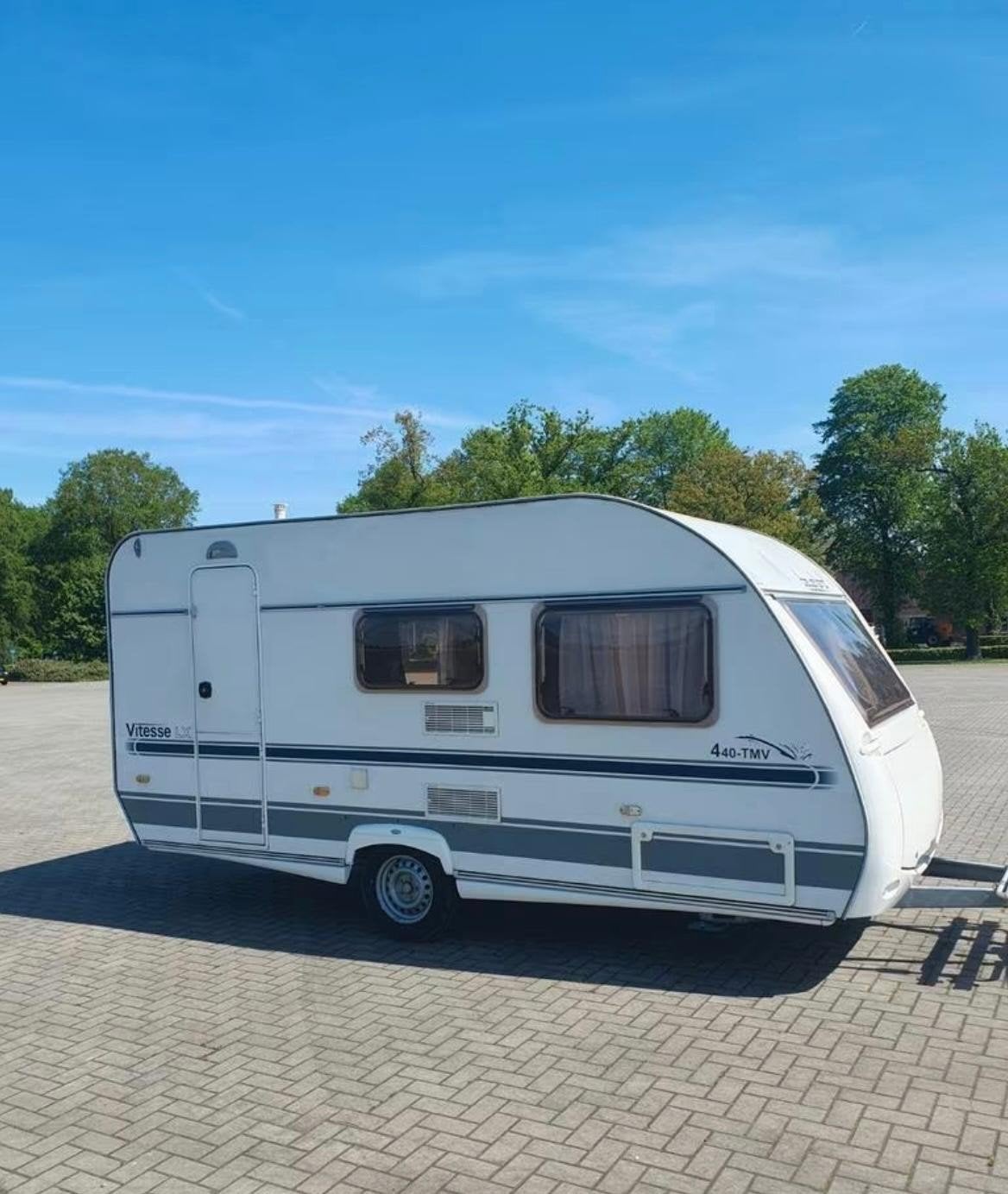 Beyerland Vitesse LX 440 TMV 2003 | Mover | Vast bed | Luife, Caravans en Kamperen, Caravans, Treinzit, Particulier, 6 tot 7 meter
