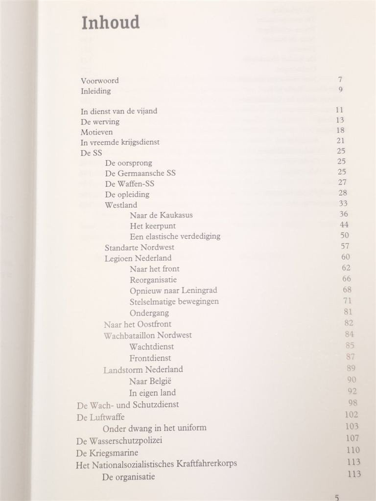 Dienen onder het Hakenkruis — Friezen in Duitse Krijgsdienst, Ophalen of Verzenden, Tweede Wereldoorlog, Gelezen, Overige onderwerpen