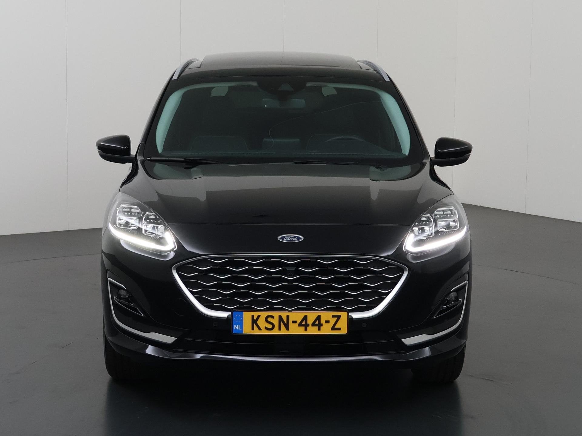 Ford Kuga 2.5 PHEV Vignale | Trekhaak | Panoramadak | Head-U, Auto's, 14 kWh, Gebruikt, 4 cilinders, Zwart