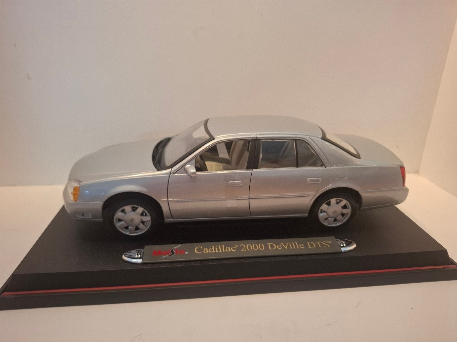 Cadillac 2000 DeVille DTS, Ophalen of Verzenden, Zo goed als nieuw, Auto, Maisto