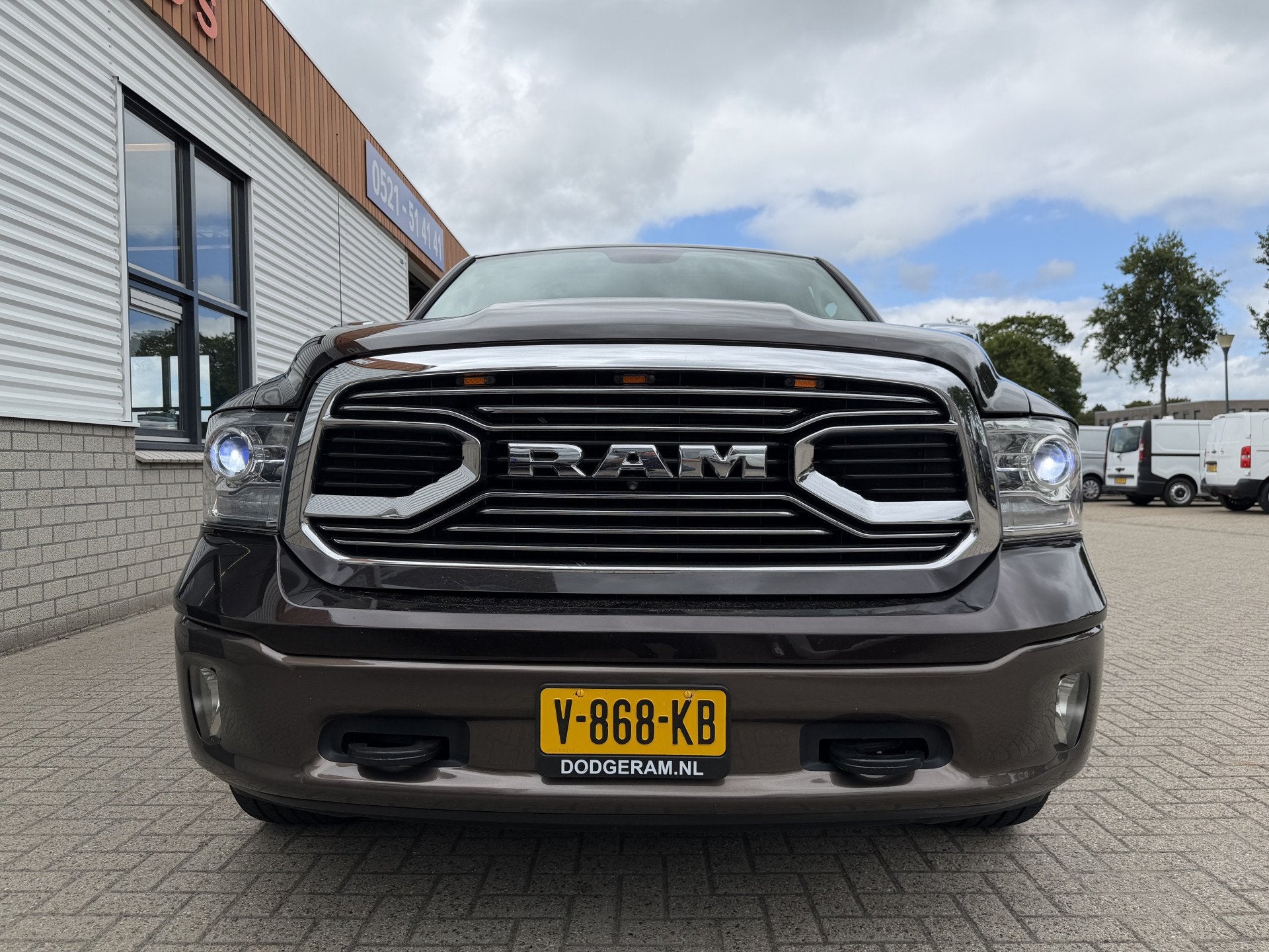 Dodge Ram 1500 5.7 V8 4x4 Crew Cab 5'7 Longhorn Laramie / va, Auto's, Dodge, Automaat, Lichtsensor, Gebruikt, 5654 cc