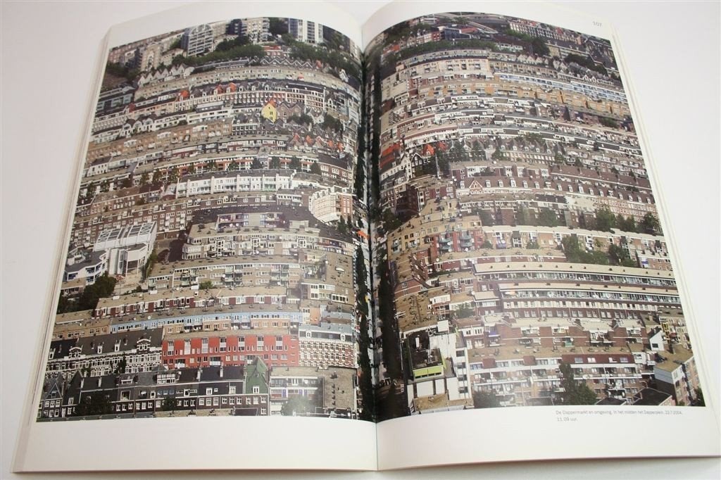 Amsterdam Onbewolkt — De Luchtfoto\'s van Het Parool, Boeken, Ophalen of Verzenden, Gelezen