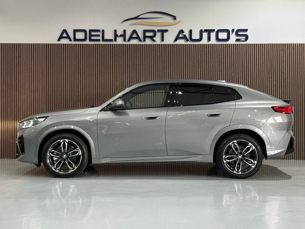 BMW X2 SDrive20i M Sport 170 PK Mild Hybride Nieuw Model / N, Auto's, BMW, X2, Gebruikt, Zwart, Bedrijf