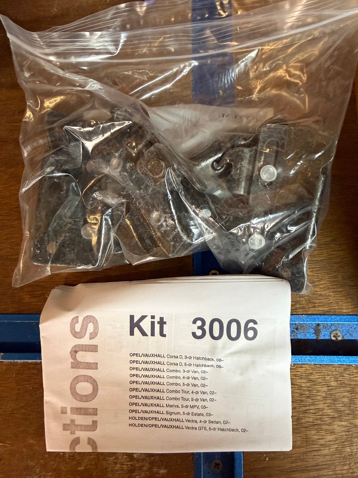 Thule Kit 3006 voor Opel/Vauxhall modellen, Auto-onderdelen, Ophalen of Verzenden, Gebruikt, Opel