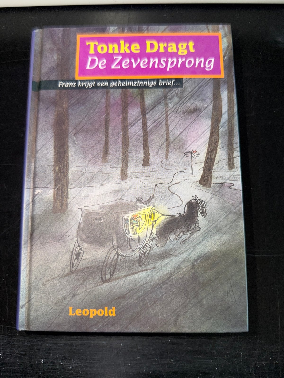Tonke Dragt - De Zevensprong (Leopold), Boeken, Ophalen of Verzenden, Gelezen