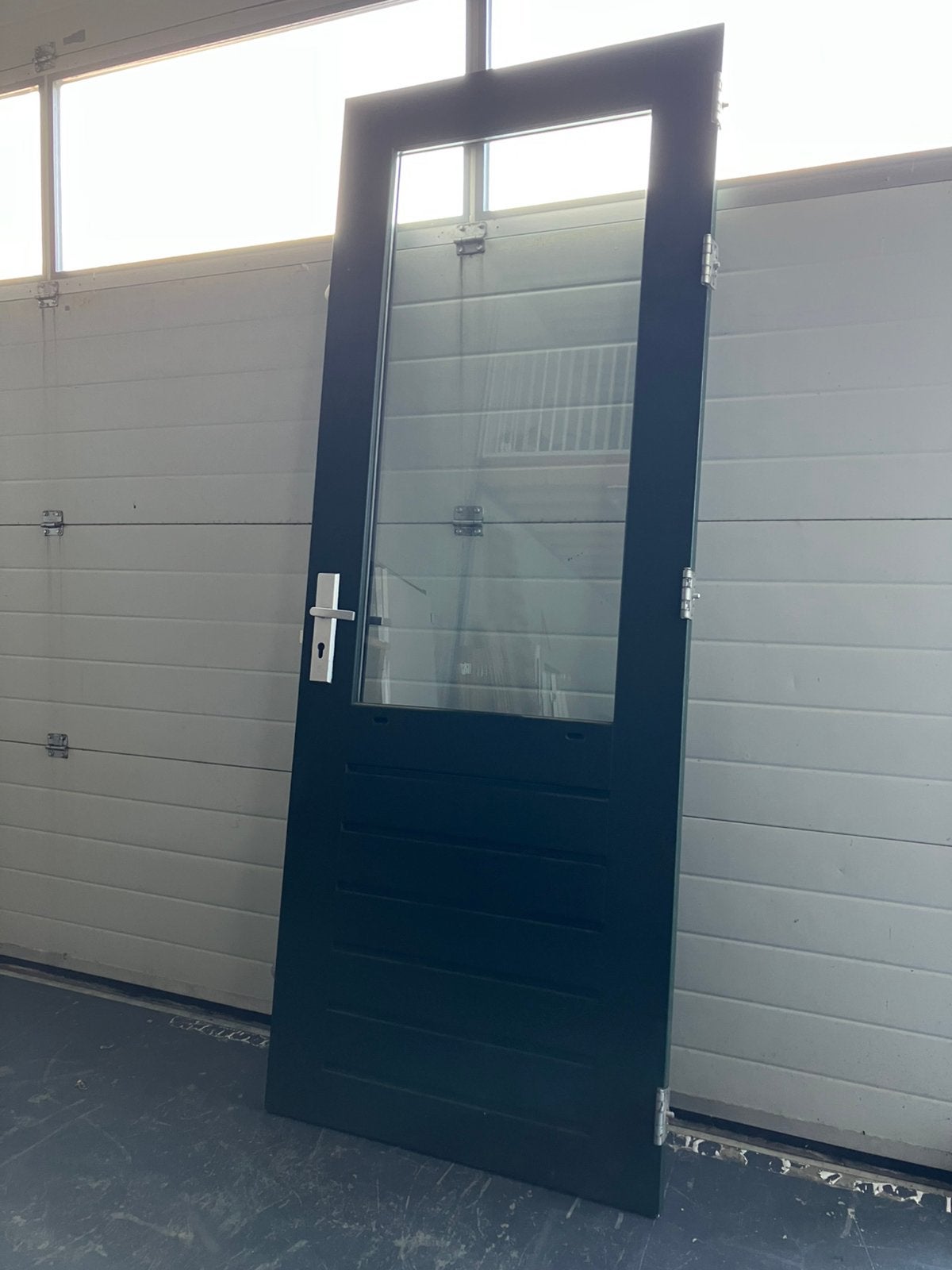 Nette hardhouten buitendeur rechts draaiend met dubbel glas, Ophalen, Gebruikt, 80 tot 100 cm, Buitendeur