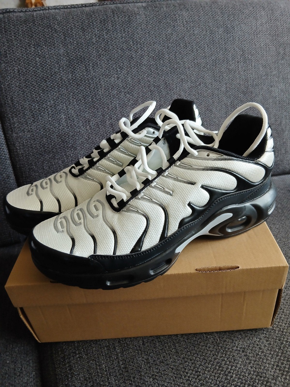 sportschoenen  Zwart/Wit NIEUW  mt 42, Ophalen, Nieuw, Sportschoenen, Zwart