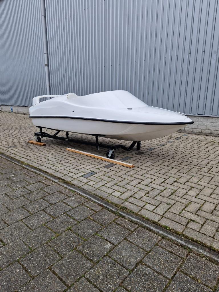 Jetboot/Speedboot wit 4 cilinder 110PK OEM Suzuki motor, Ophalen, Overige merken, Binnenboordmotor, 110 pk