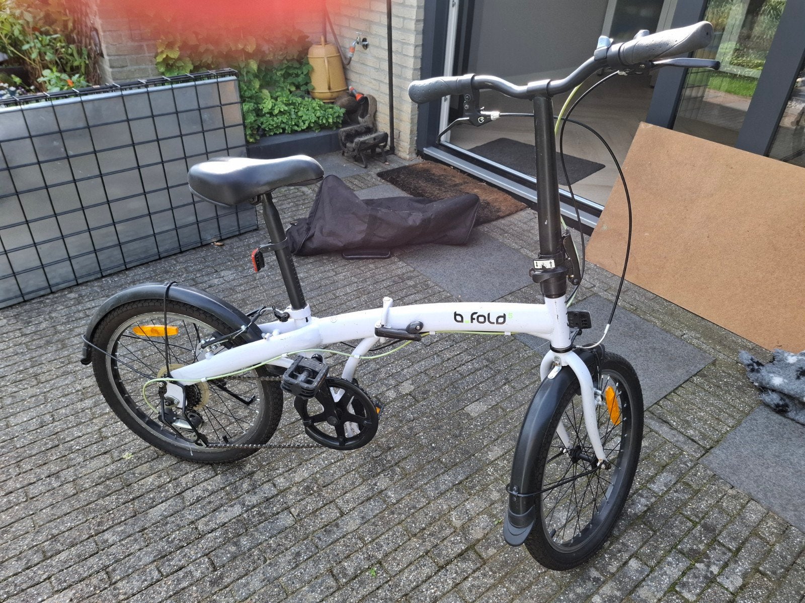 Vouwfiets b fold, Fietsen en Brommers, Ophalen, Zo goed als nieuw, Totaal opvouwbaar, Versnellingen