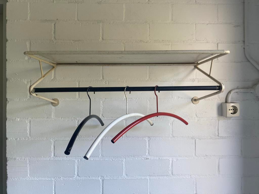 Wandkapstok Artimeta Mathieu Matégot jaren 50, Gebruikt, Minder dan 100 cm, Metaal, Ophalen