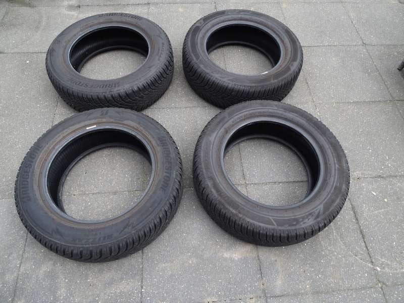4 x Bridegestone Blizzak 215-65-R17-103V Winterset 2025-2022, Ophalen, Gebruikt