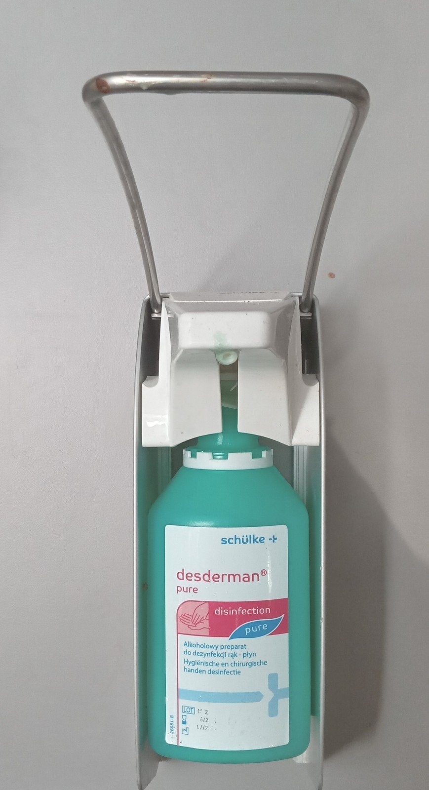 6 desinfectie dispensers, Ophalen