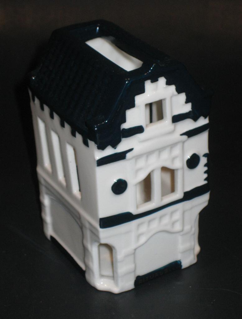 Rituals Waxinelichthouder Aardewerk Huisje 25 Jaar, Ophalen, Zo goed als nieuw, Overige materialen, Minder dan 25 cm