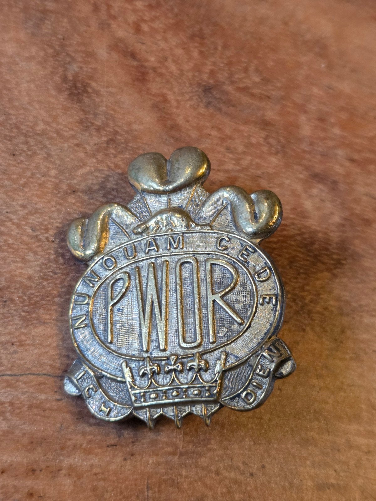 wo2 the princess of wales own regt canada, Ophalen of Verzenden, Landmacht, Overige gebieden, Embleem of Badge