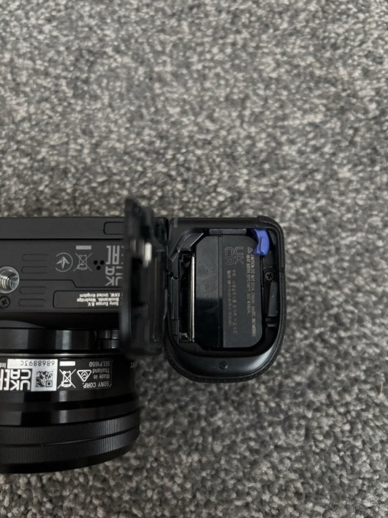 Foto 7 van Sony ZV-E10L 4K Camera + 16-50mm Lens Zwart
