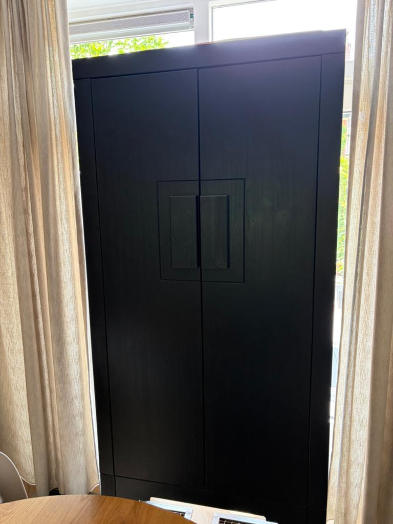 Zwarte houten kast 90x200x40cm, Ophalen, Zo goed als nieuw, 25 tot 50 cm, 150 tot 200 cm
