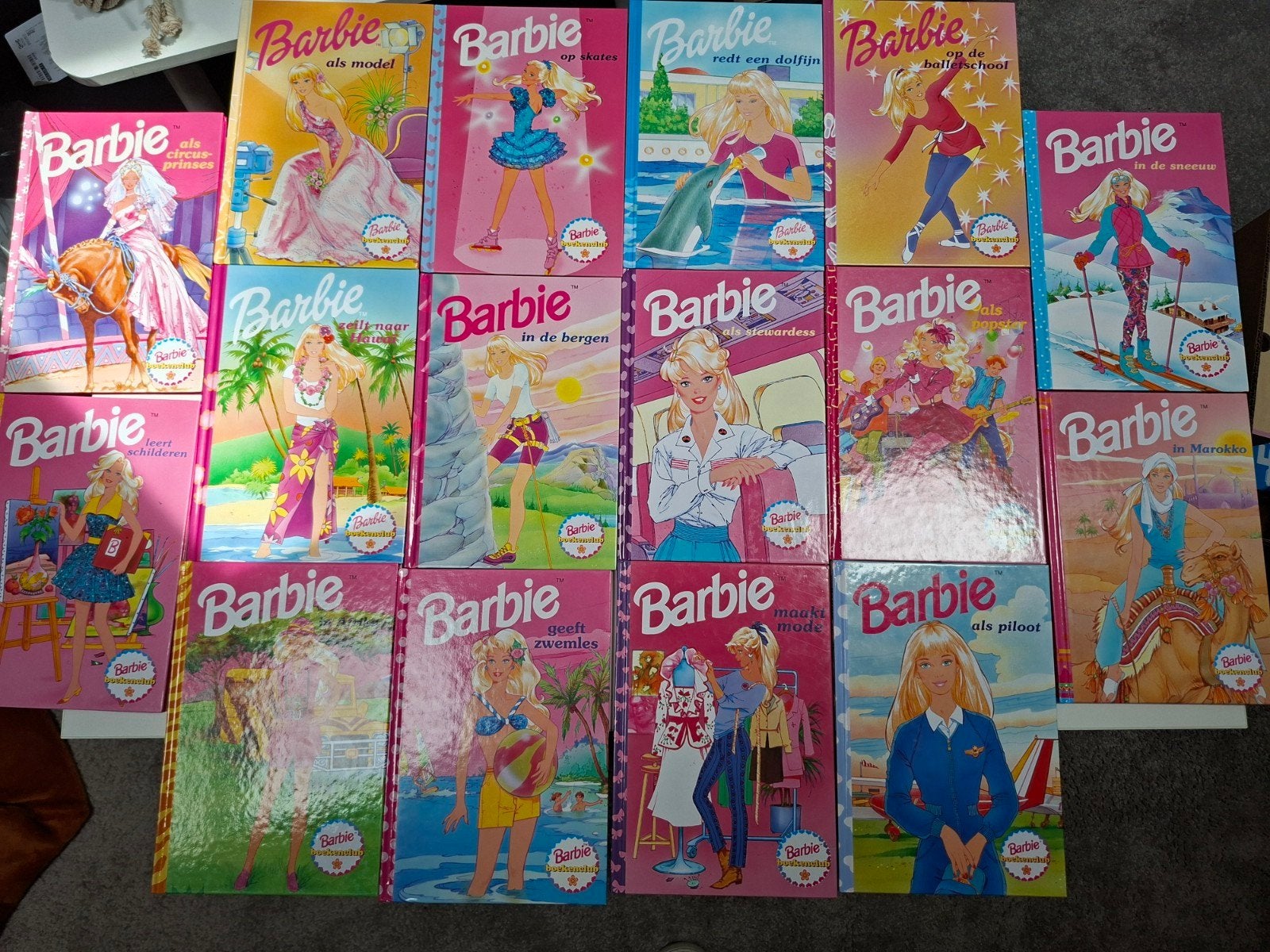 Barbie boekenreeks 16stuks, Complete serie of reeks, Ophalen of Verzenden, Zo goed als nieuw