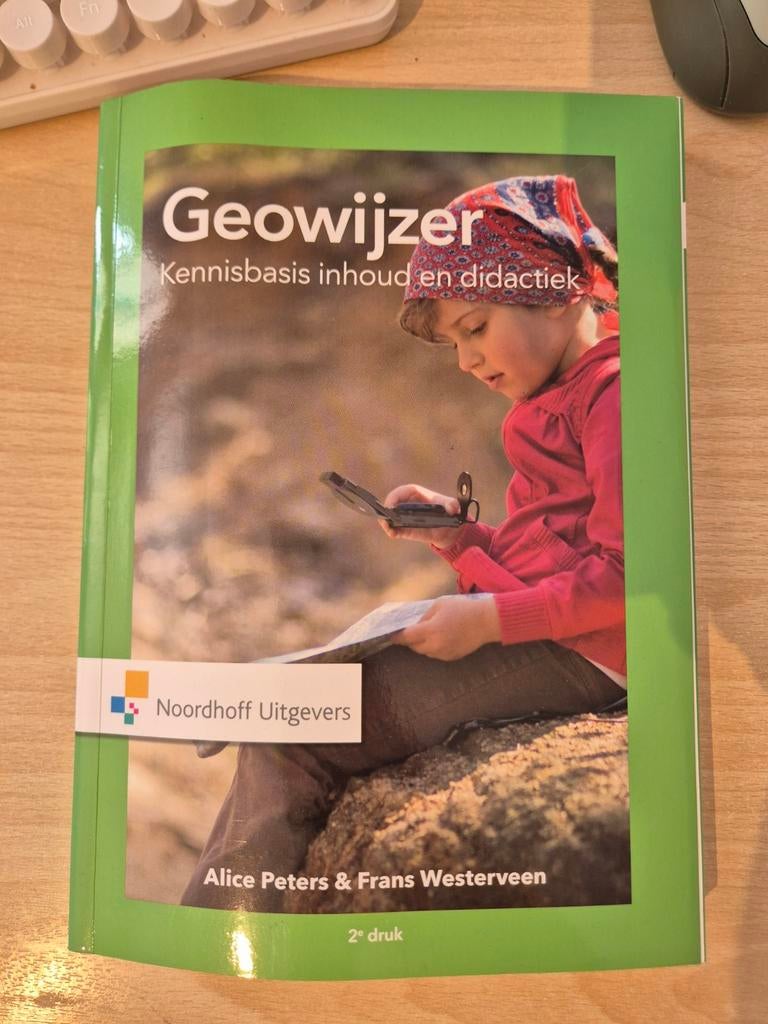 Alice Peters - Geowijzer, Boeken, Wetenschap, Zo goed als nieuw, Sociale wetenschap, Ophalen of Verzenden