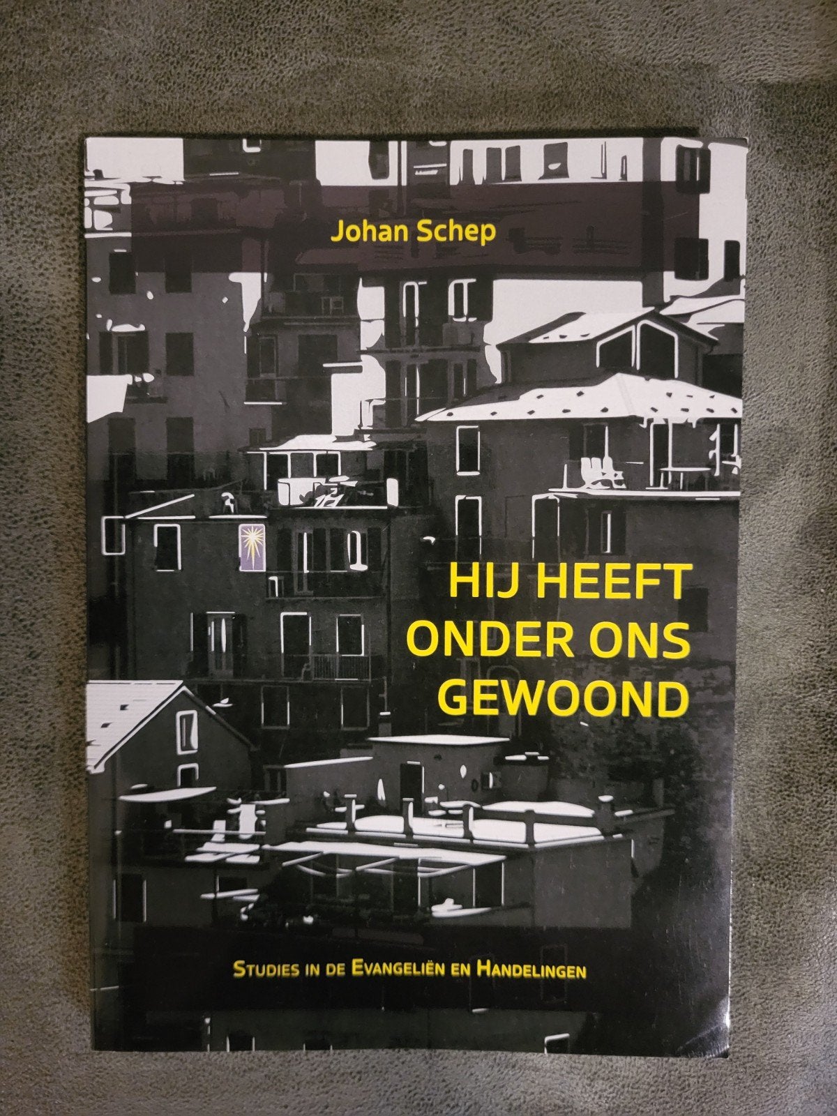Hij heeft onder ons gewoond - Studies in de Evangeliën, Boeken, Ophalen of Verzenden, Zo goed als nieuw, Johan Schep, Christendom | Protestants