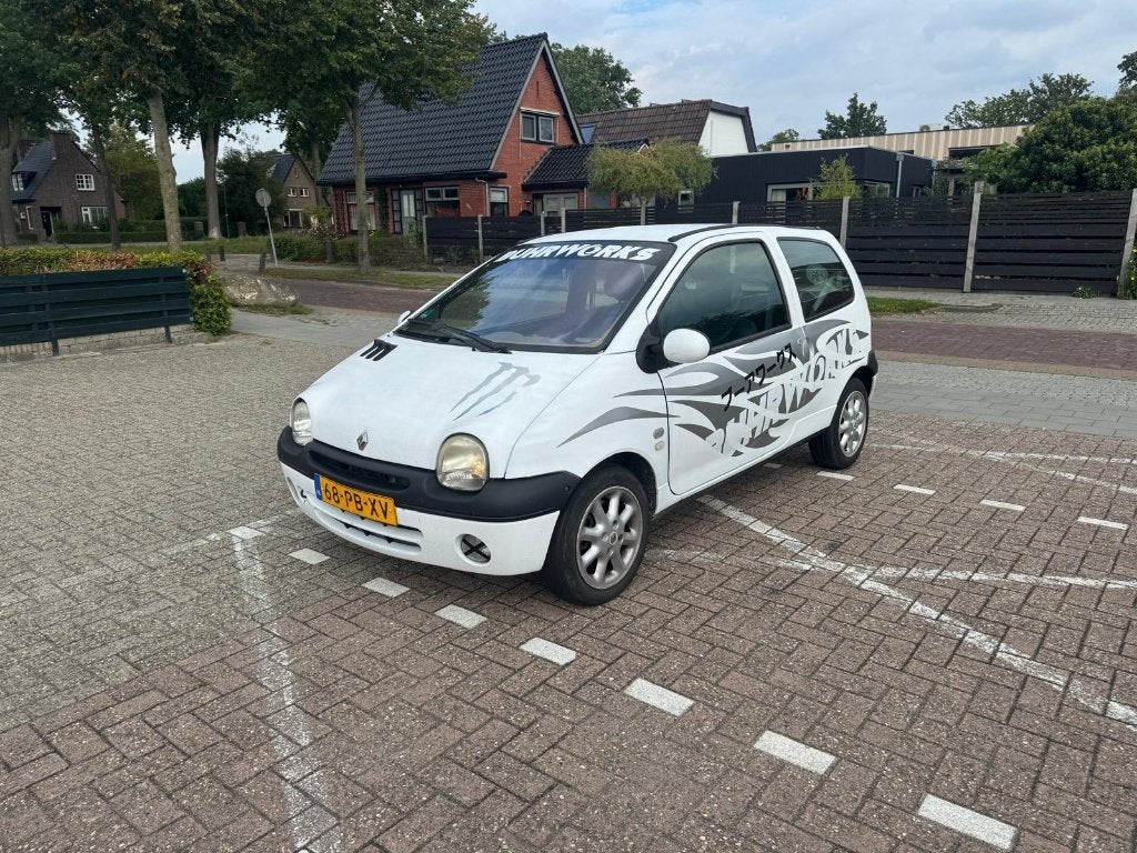 Renault Twingo 1.2 16V Dyna 2004 Wit, Auto's, Voorwielaandrijving, 4 cilinders, 4 stoelen, Wit