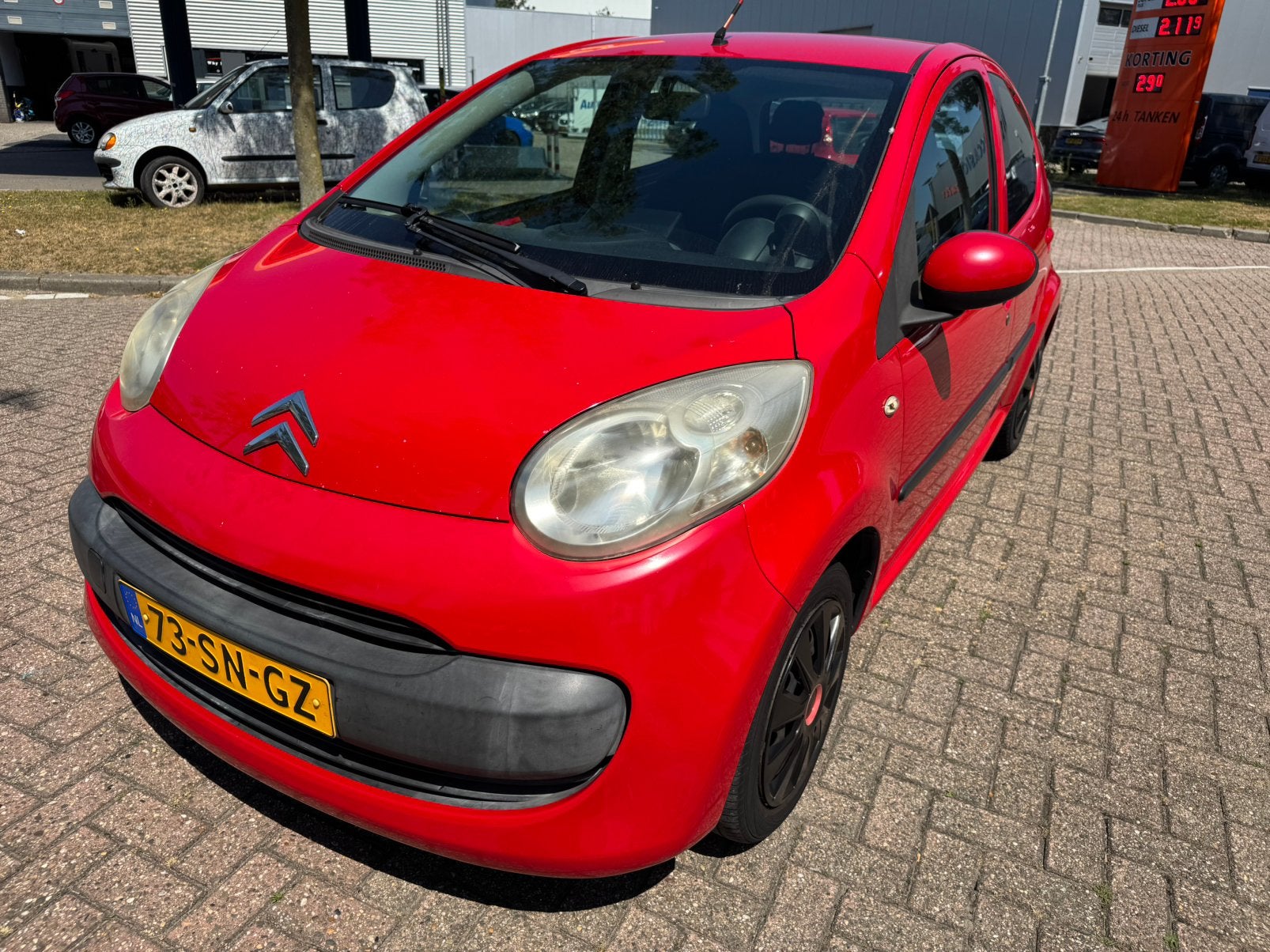 Citroën C1 1.0 5-DRS Rood | AIRCO | ELECTRISCHE RAMEN, Voorwielaandrijving, 4 stoelen, C1, 68 pk