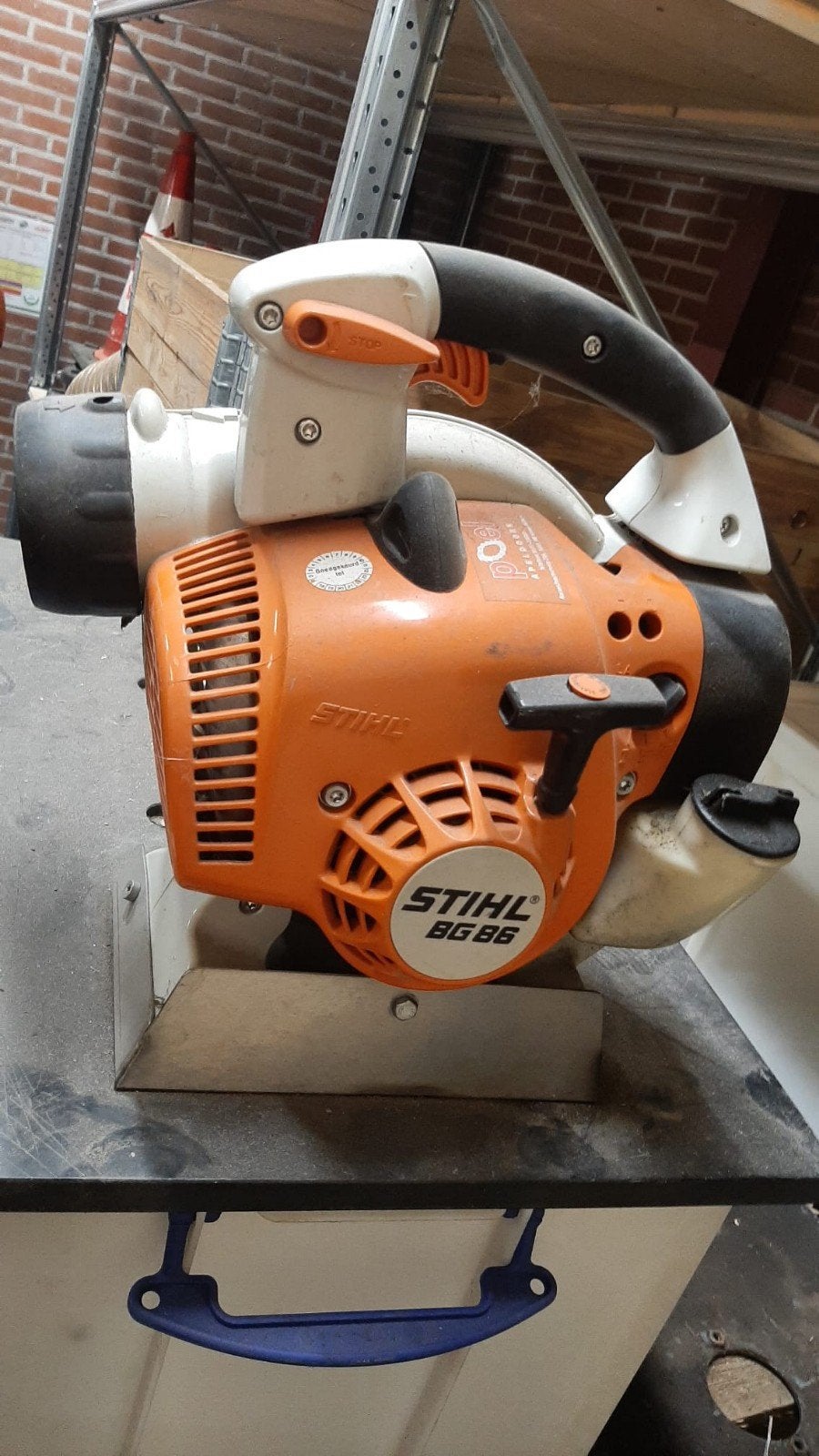 Stihl BG 86 bladblazer met zelfbouw stofafzuiging, Gebruikt, Met zuigfunctie, Handgedragen, Ophalen of Verzenden