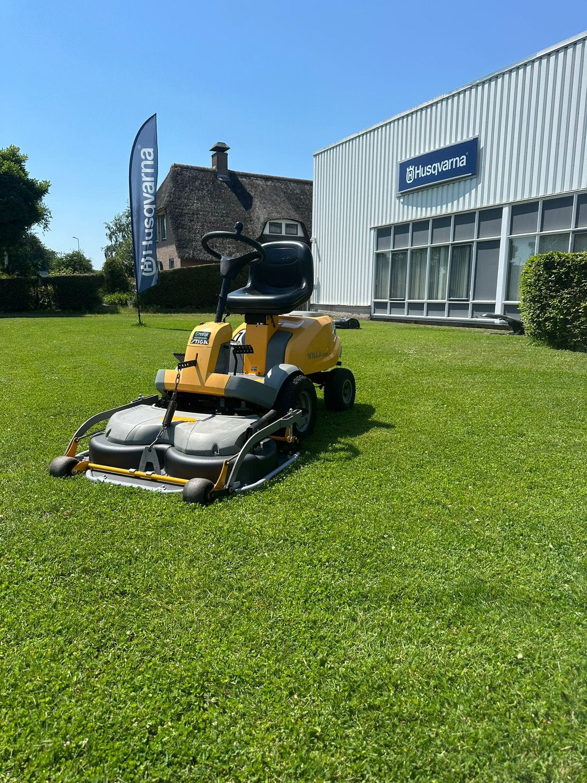 Stiga villa hst honda motor nieuw 95 dek, Tuin en Terras, Zitmaaiers, Ophalen, Zo goed als nieuw