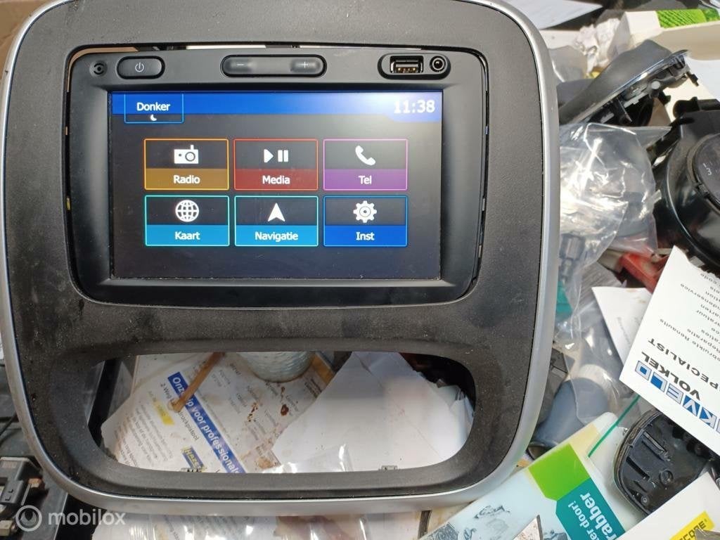 Navigatiesysteem lg Renault Trafic bestel II  281159596r, Gebruikt, Renault, Ophalen of Verzenden, Renault