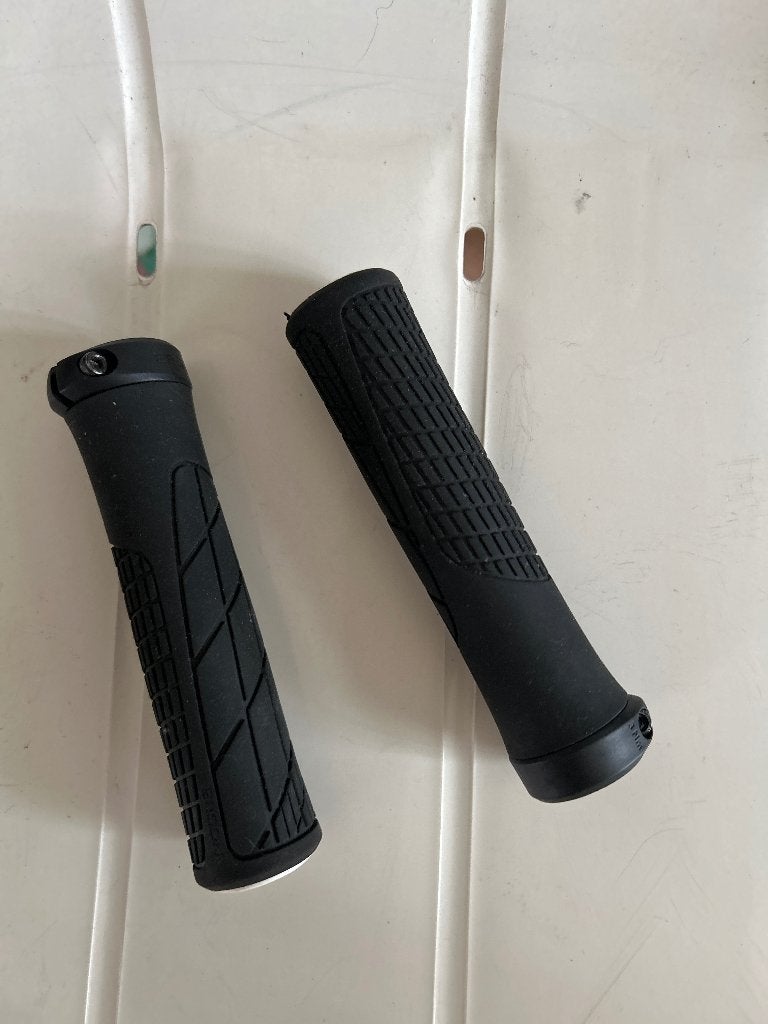 Ergon handvaten als nieuw, Fietsen en Brommers, Fietsaccessoires | Overige Fietsaccessoires, Ophalen of Verzenden, Zo goed als nieuw