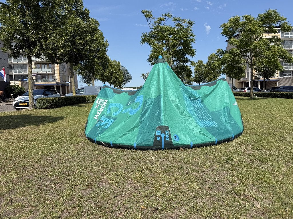NORTH DICE 9M en 2 x NORTH BAR, Ophalen, Kitesurf-set, 9 m², Geen board