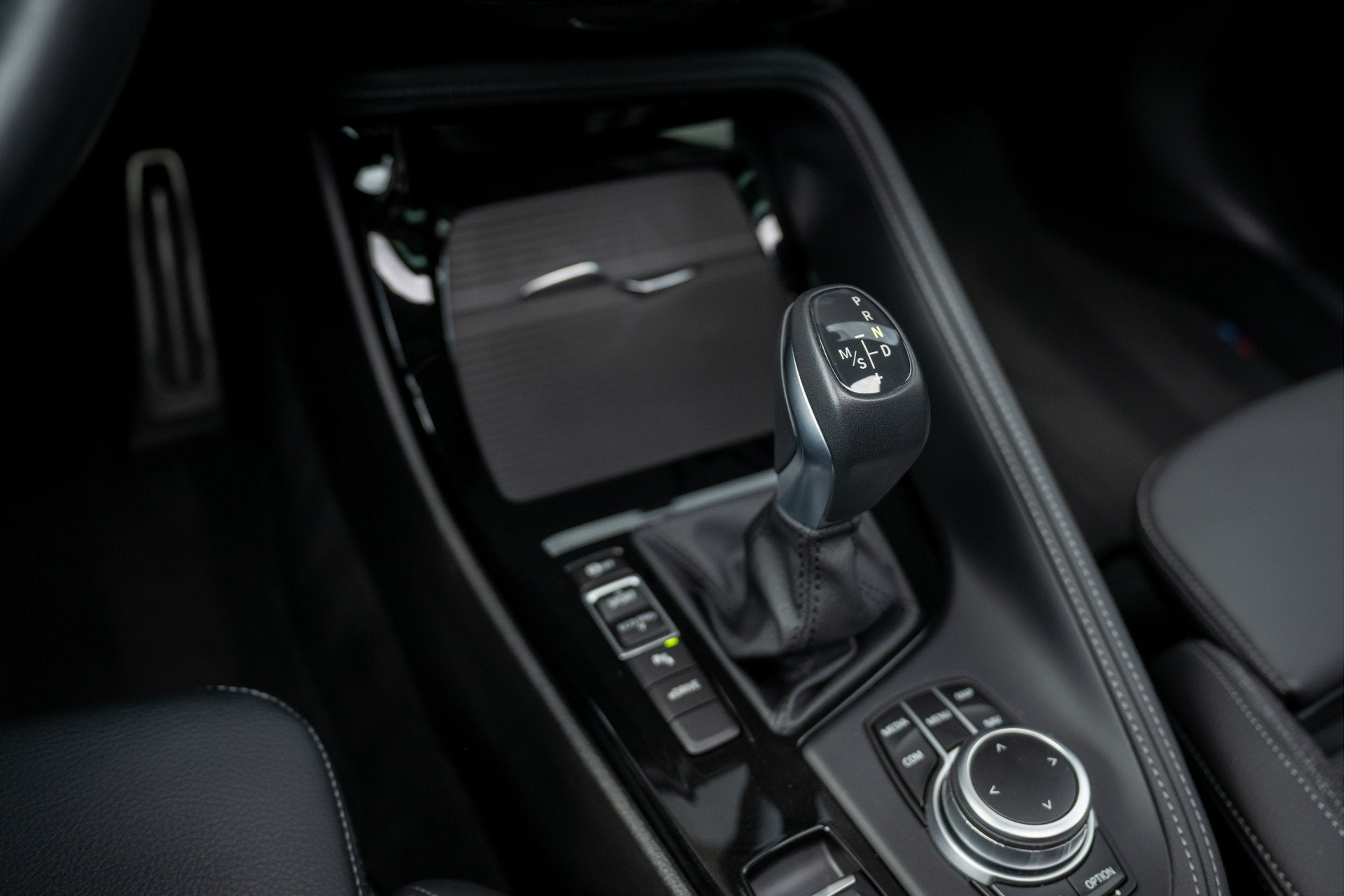 Foto 27 van BMW X2 xDrive25e | M-Sport | Navigatie | Panorama | Head-Up
