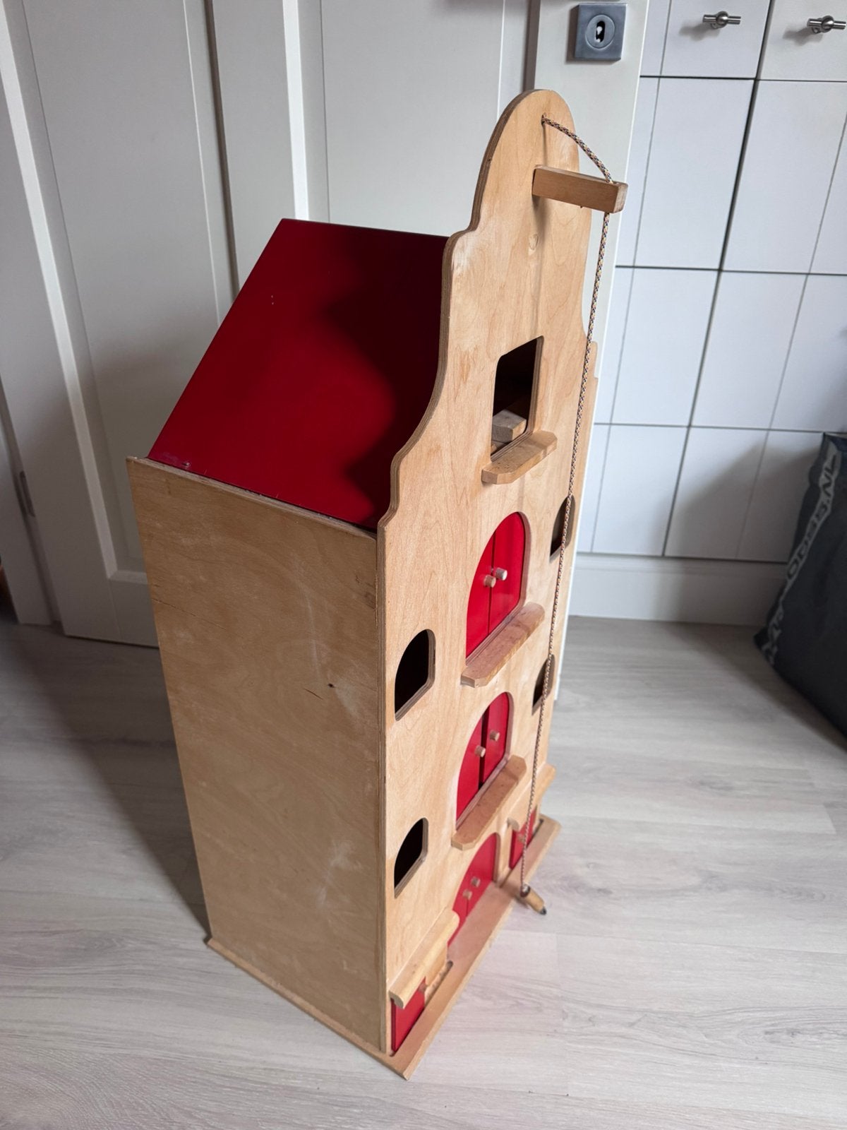 Houten speel huis grachtenpand / Pakhuis, Ophalen, Gebruikt