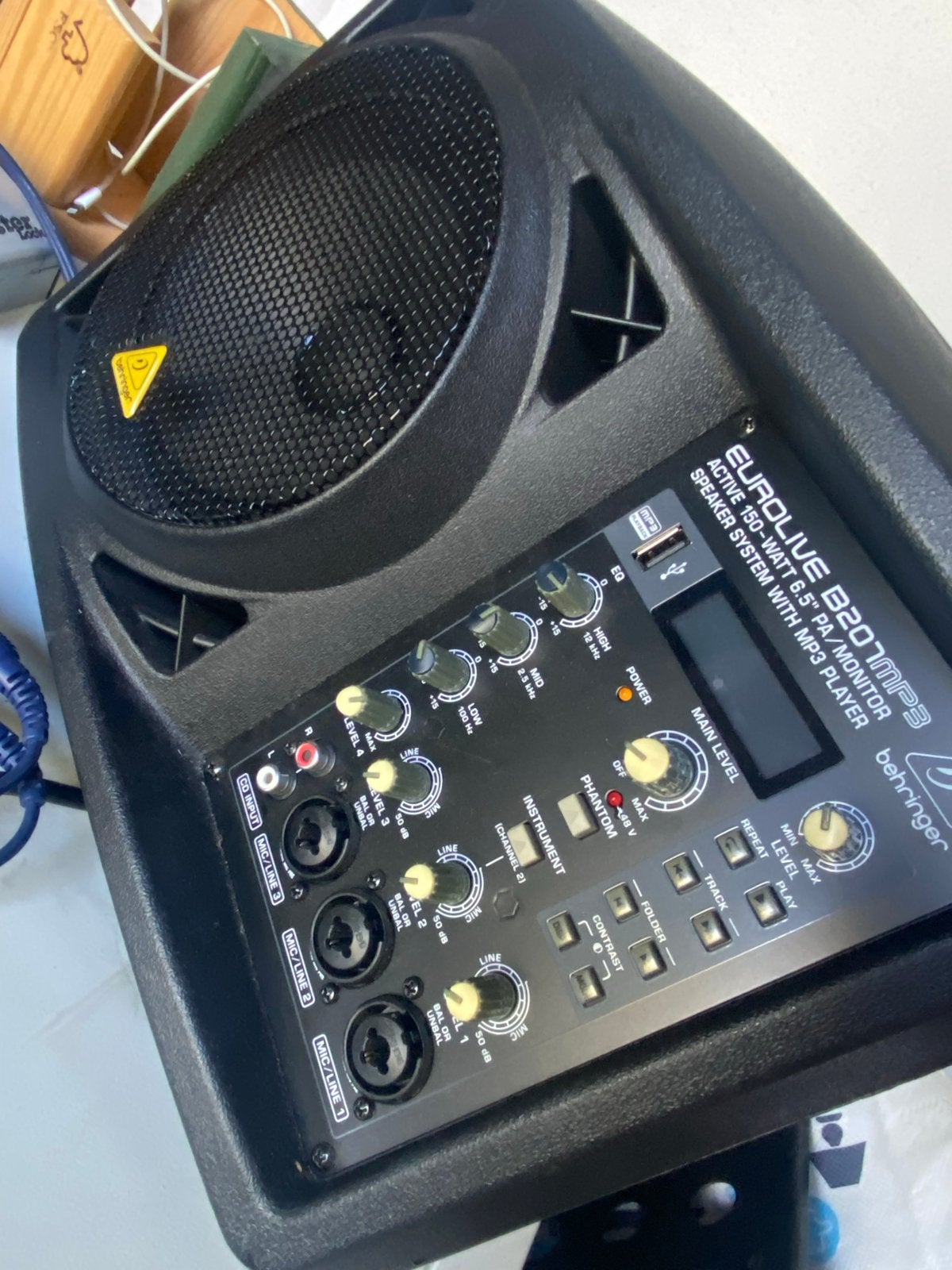 Behringer EUROLIVE B207MP3 Actieve PA/Monitor Speaker, Studiomonitor, Gebruikt, Ophalen of Verzenden, USB-aansluiting