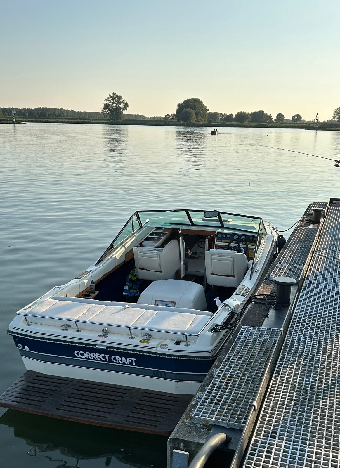 Correct craft Martinique, unieke skiboot met Cuddy, Watersport en Boten, Speedboten, Overige merken, Gebruikt, Binnenboordmotor