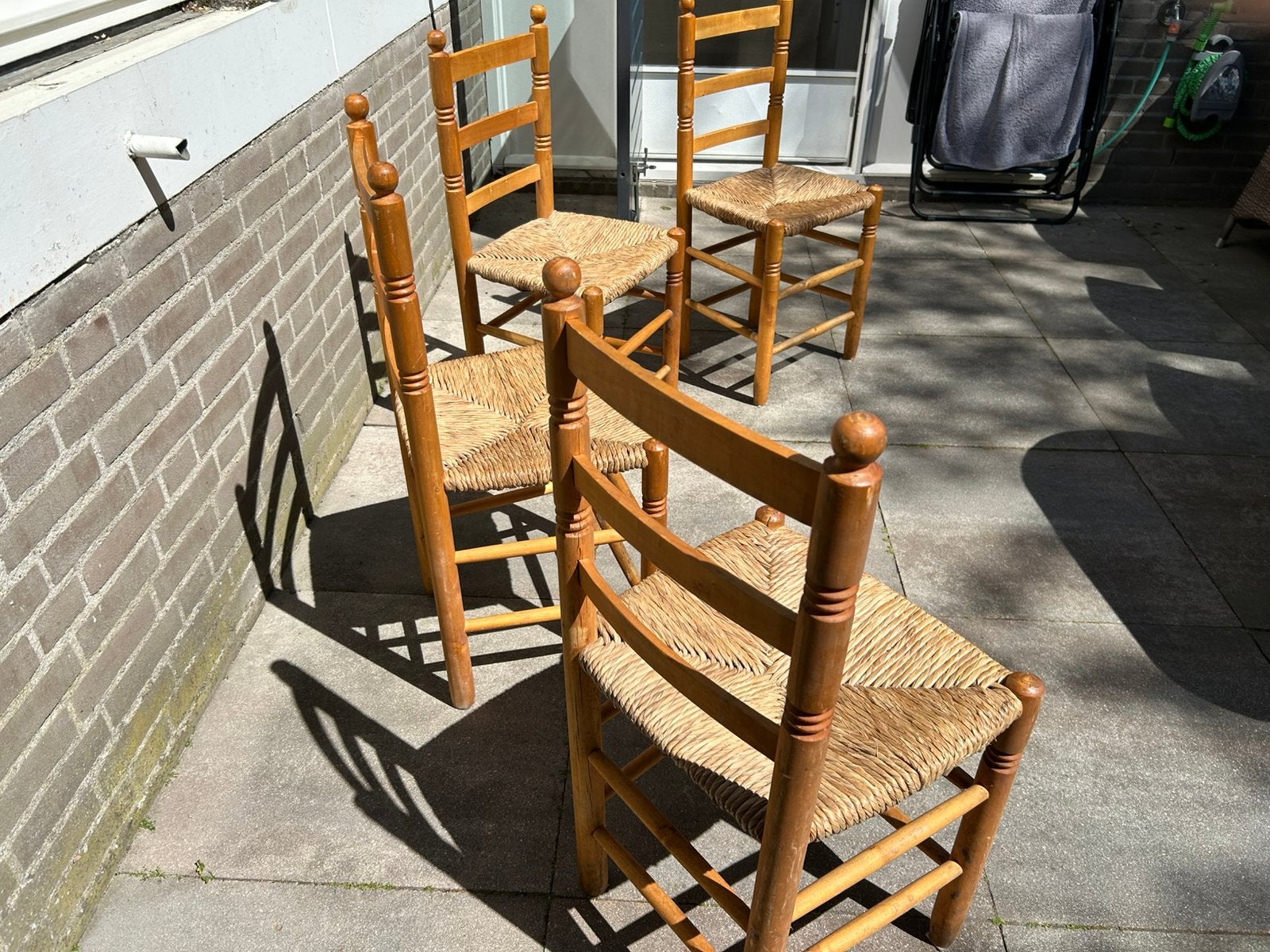 4 licht houten keukenstoeltjes, Huis en Inrichting, Ophalen, Gebruikt, Overige kleuren, Hout
