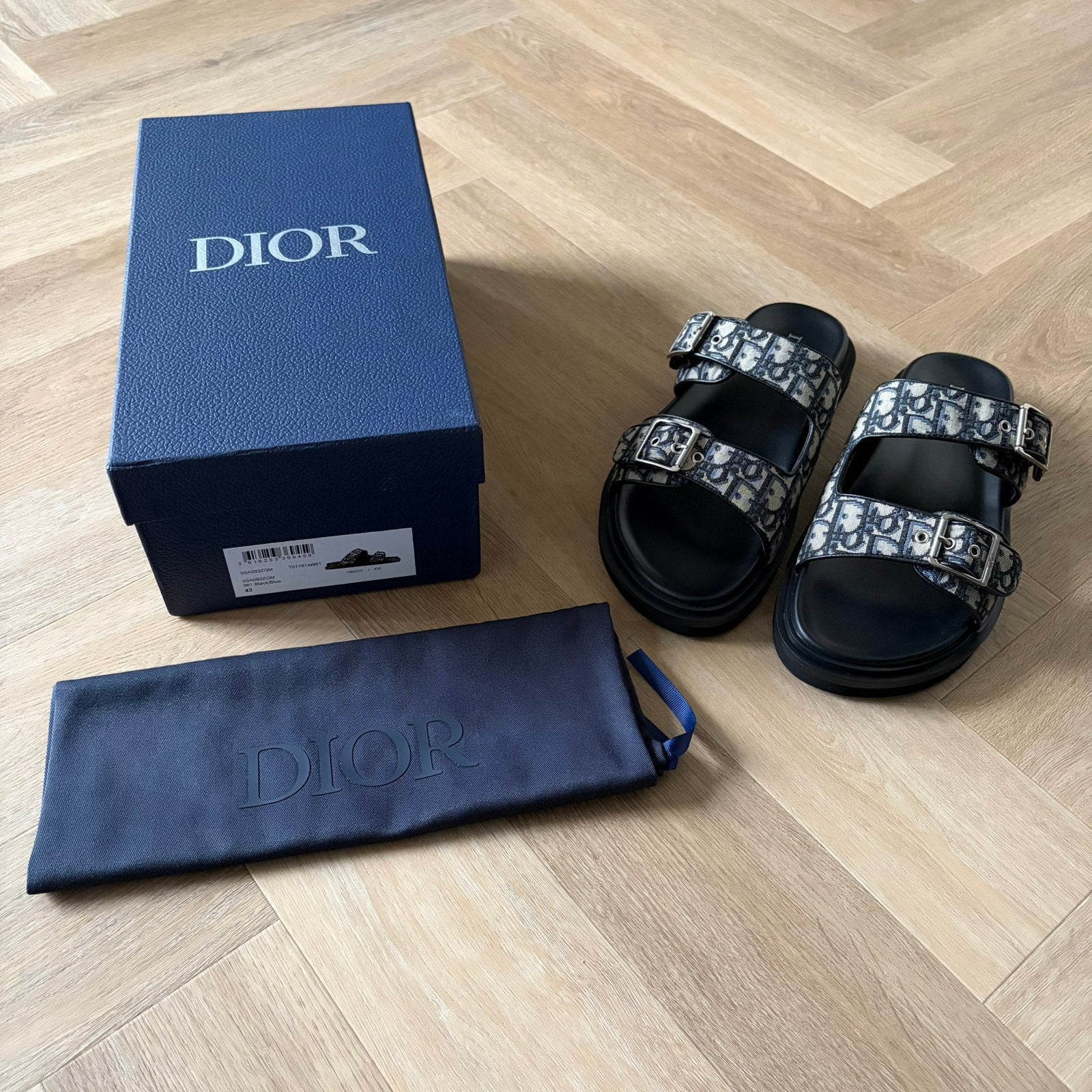 Dior Oblique Slippers, Ophalen of Verzenden, Zo goed als nieuw, Slippers
