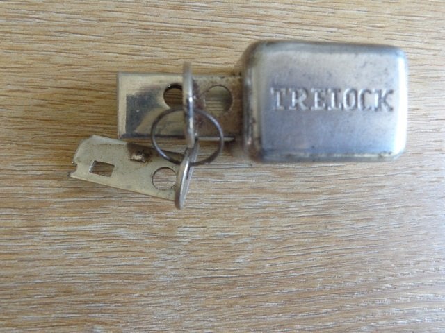 Trelock Vorkslot - NOS - 2 sleutels, Stuur, Ophalen of Verzenden, Oldtimerfiets, Nieuw