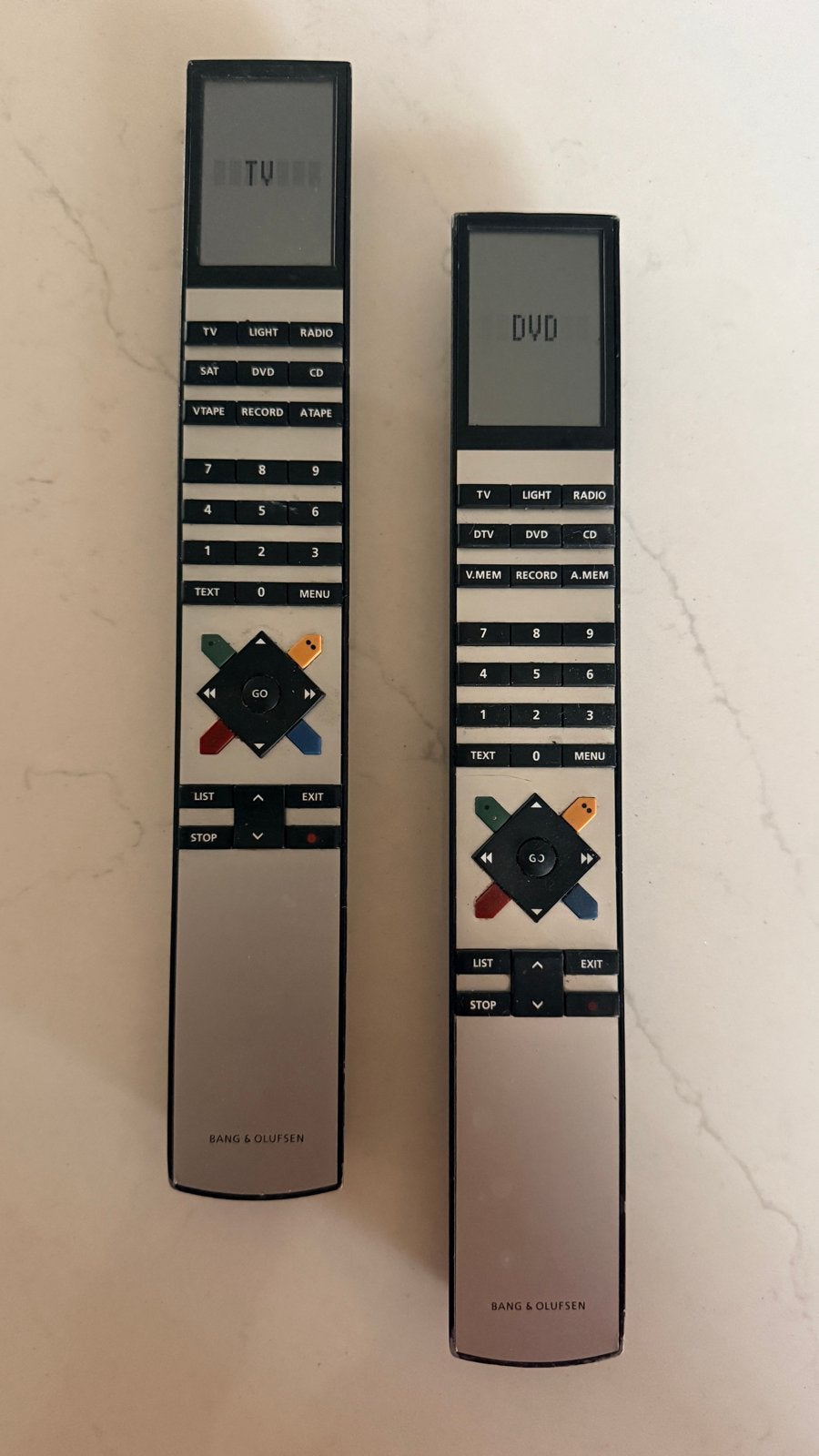 Twee goed werkende B&O afstandsbedieningen, Gebruikt, Ophalen of Verzenden, Origineel, Dvd
