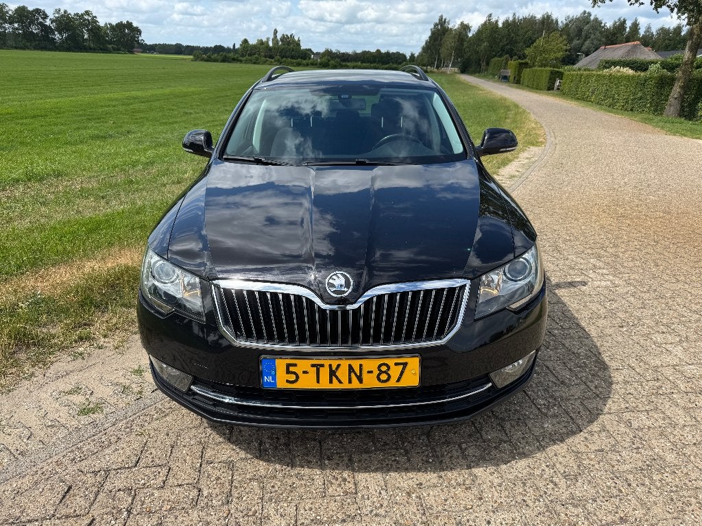Skoda Superb Combi 1.8 TSI DSG Ambition, Auto's, Euro 5, Stof, 4 cilinders, 160 pk