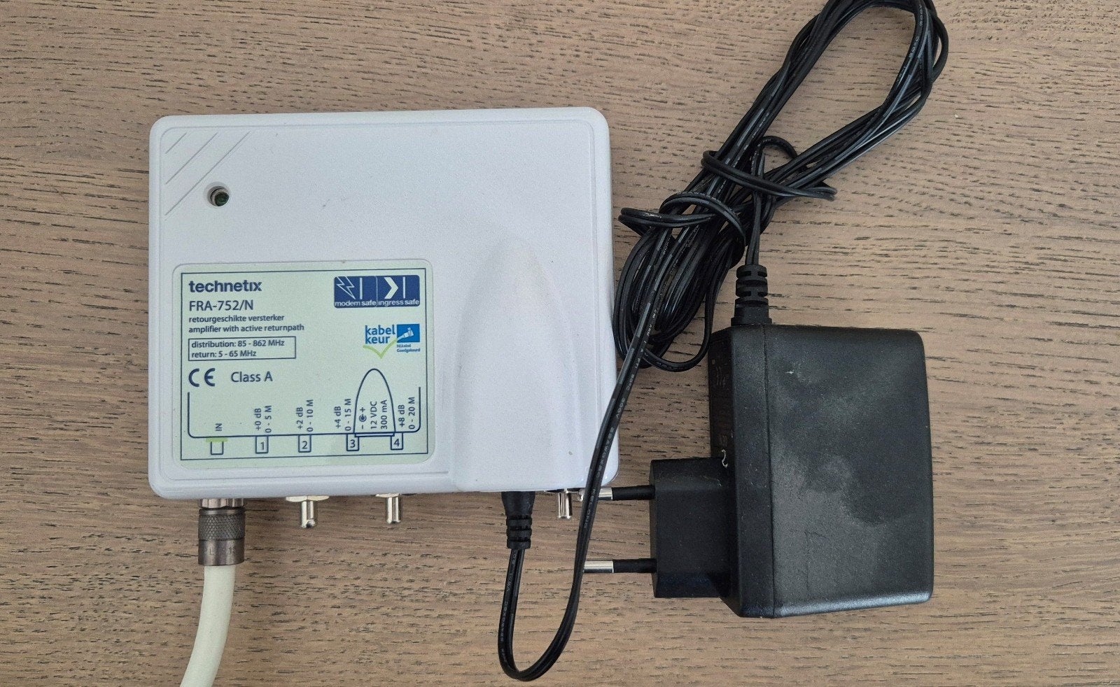 Technetix FRA-752/N retourgeschikte versterker, Ophalen of Verzenden, Gebruikt, Minder dan 2 meter, Tv-kabel