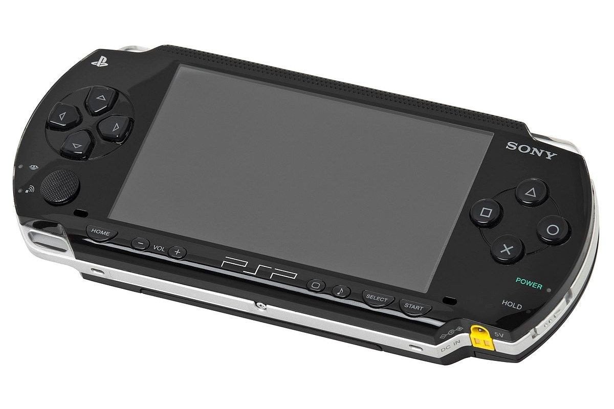 GEZOCHT: Kapotte PSP 2000 voor OEM LCD scherm, Ophalen of Verzenden