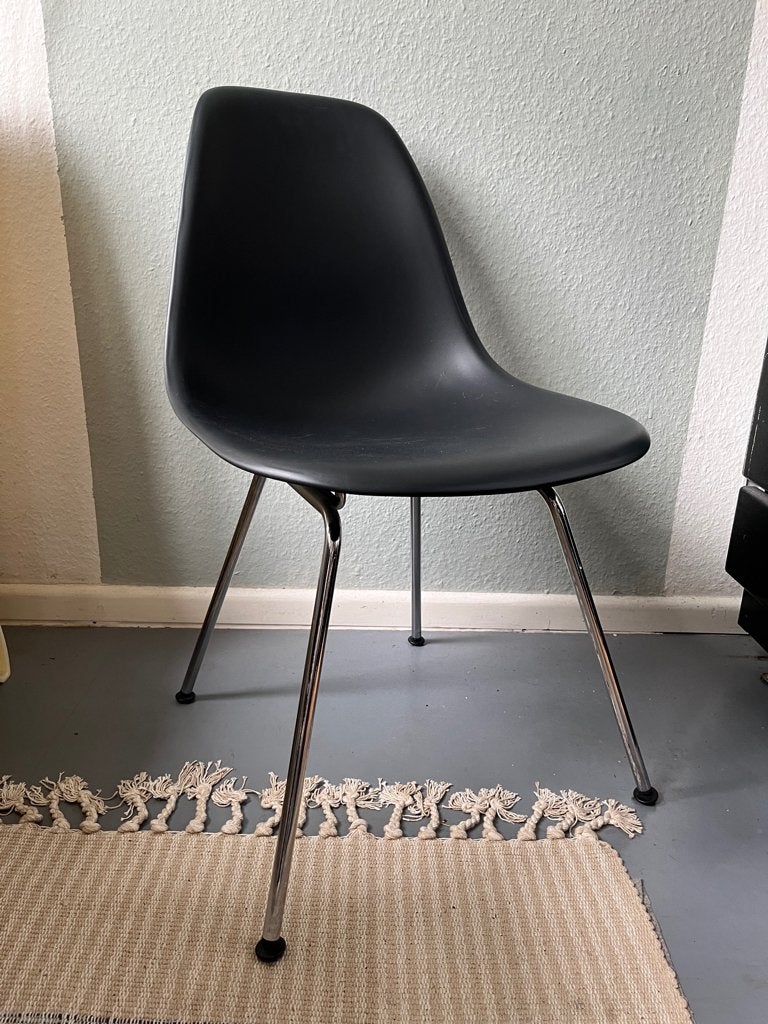 Vitra Eames DSX Dining Chair plastic zwart, Ophalen of Verzenden, Gebruikt, Zwart, Vier
