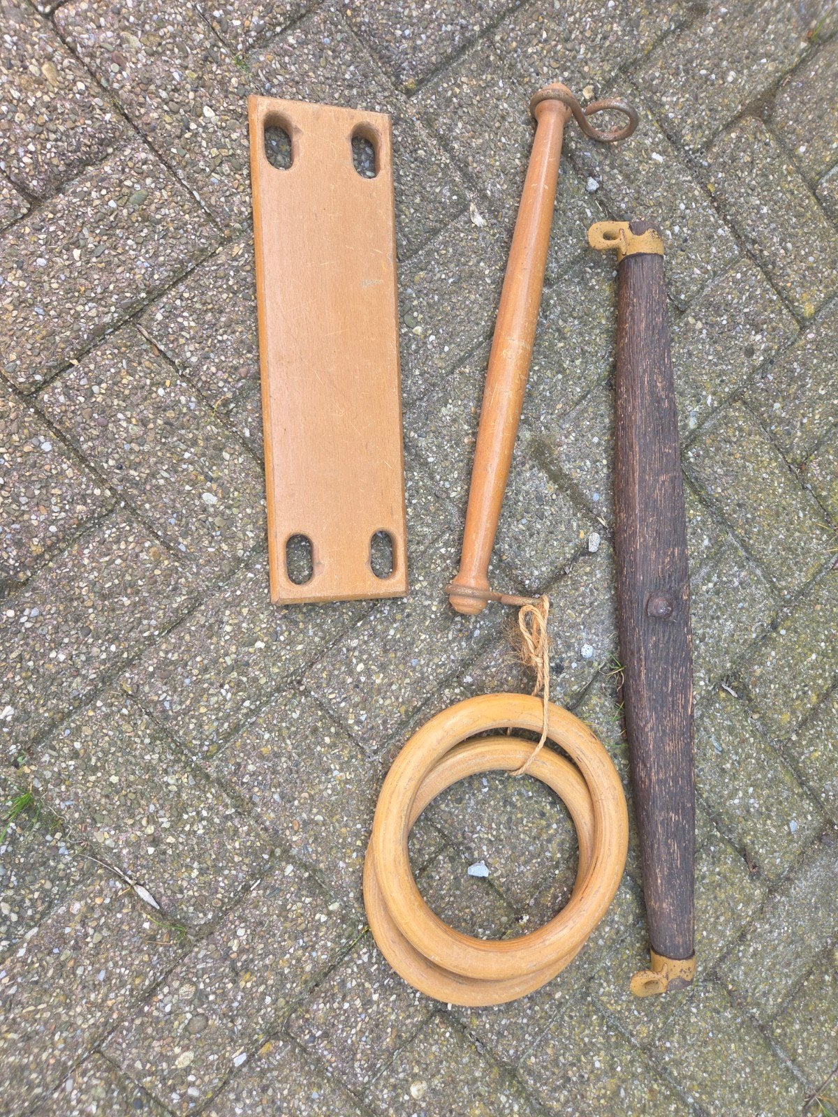 Vintage Turnmateriaal: Ringen, Stokken en Plank, Sport en Fitness, Turnen, Ophalen of Verzenden, Gebruikt, Bruin, Materiaal