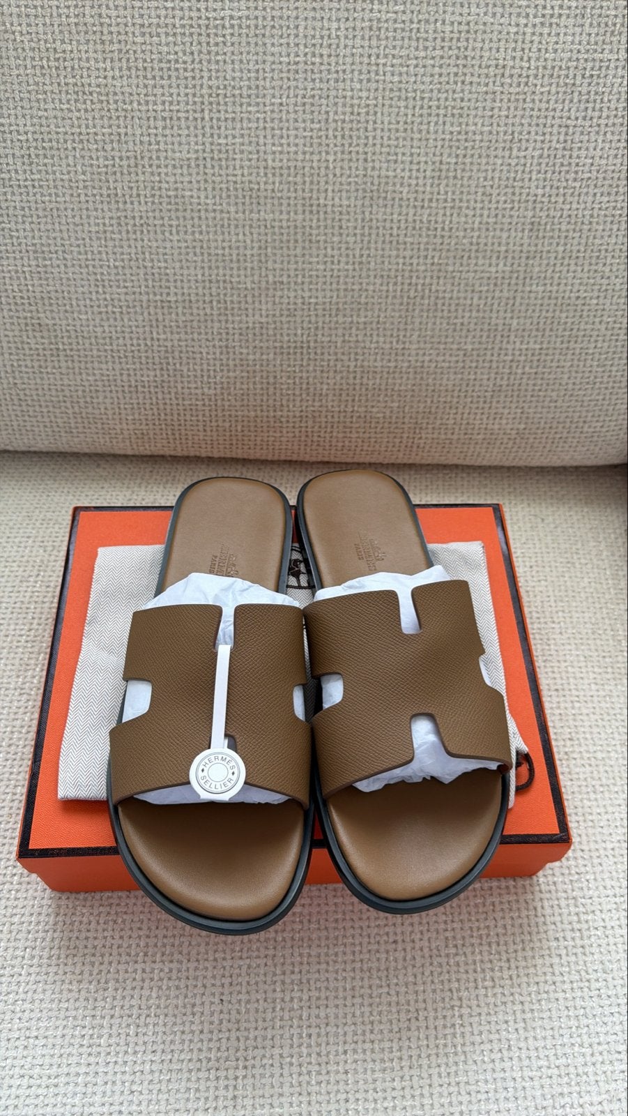 Izmir sandalen maat 43 - Nieuw in doos, Ophalen of Verzenden, Nieuw, Bruin, Slippers