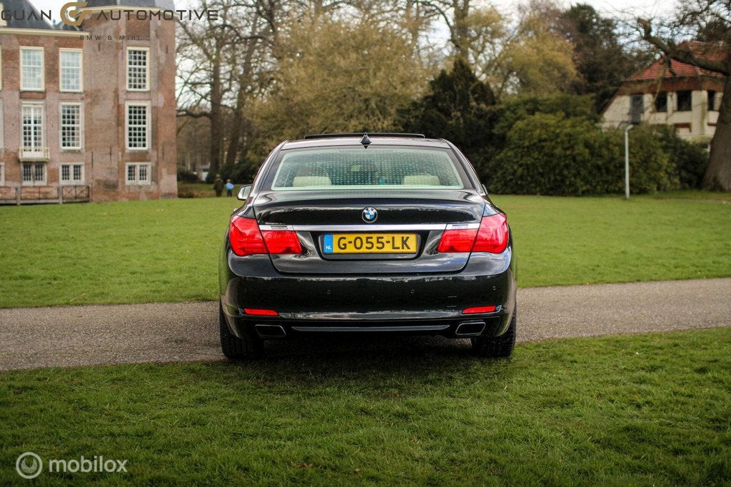 BMW 7-serie 740i | PANO | ADAPTIVE CRUISE |, Auto's, BMW, Automaat, Euro 5, Gebruikt, Beige