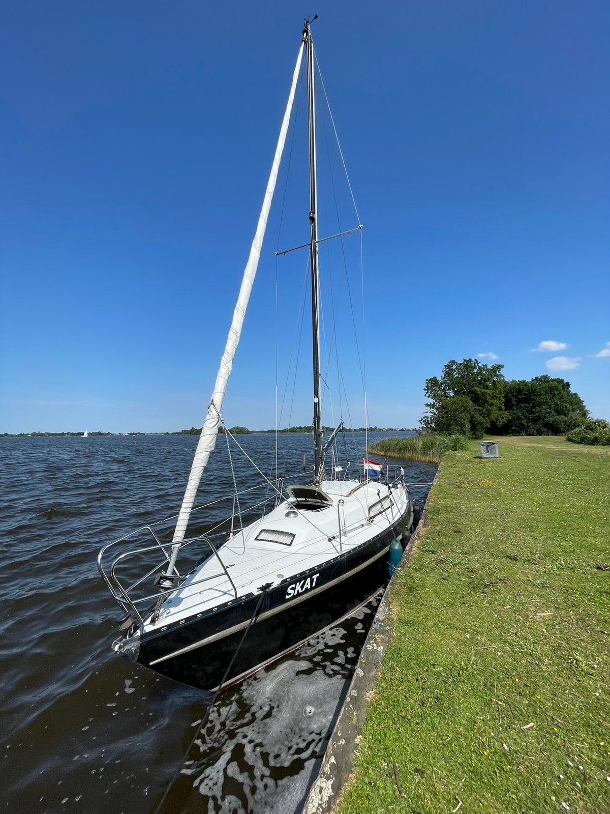 Handzame/solo Neptune 27 met rolgrootzeil en rolfok, Watersport en Boten, Overige merken, Gebruikt, 1.80 meter, Viertaktmotor