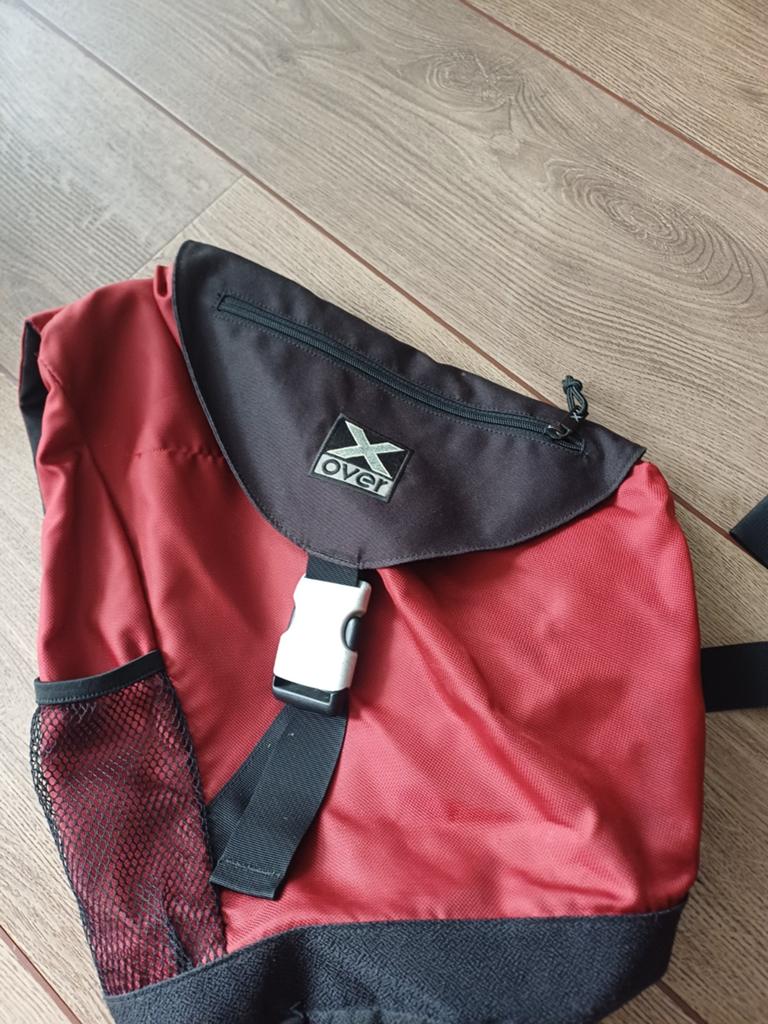 Set van 2 X-Over schouder/rugtassen - Rood en Grijs, Sieraden, Tassen en Uiterlijk, Tassen | Rugtassen, Overige merken, Gebruikt