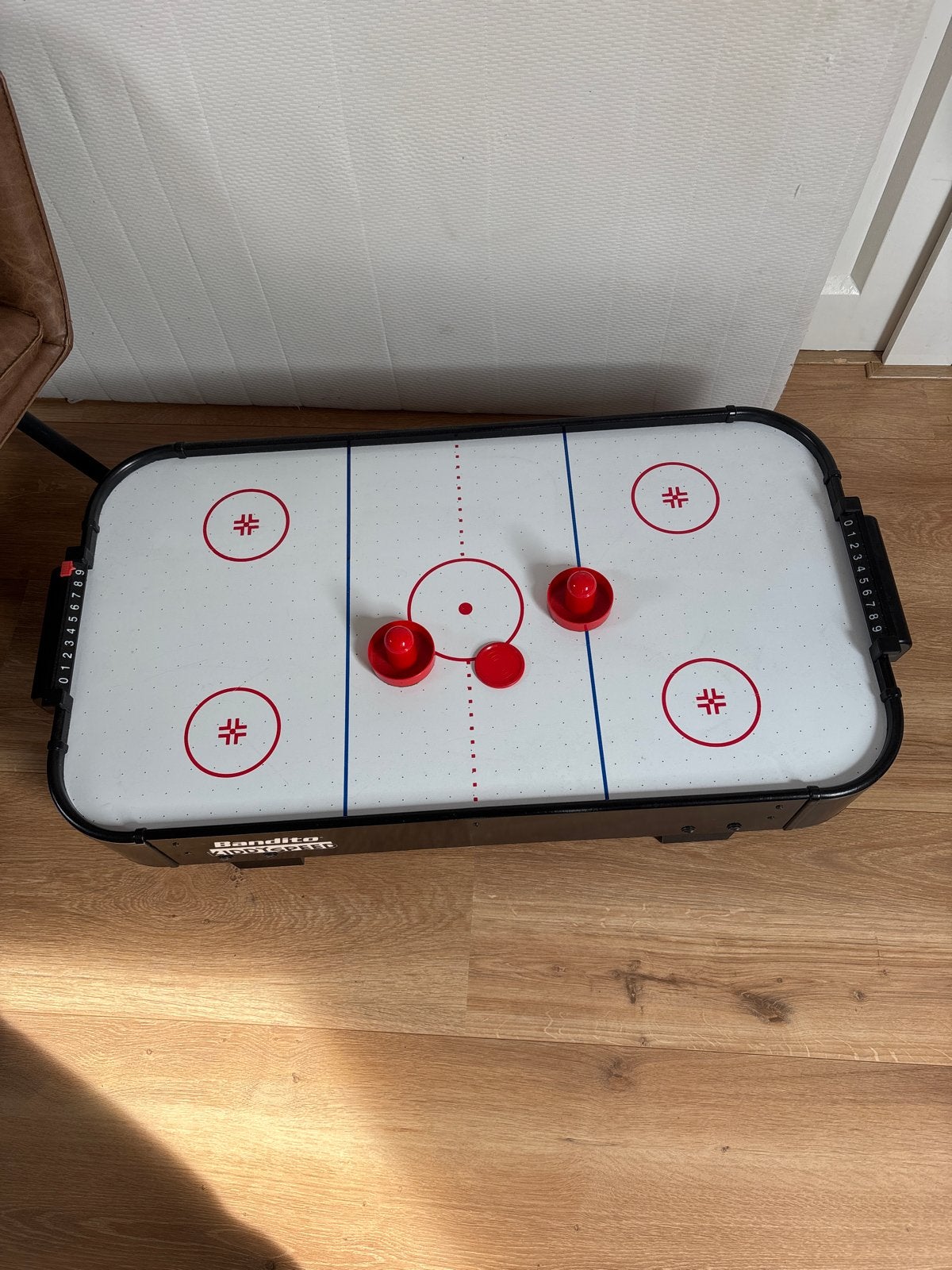 Compacte Airhockey Tafel - Elektrisch met Stekker, Ophalen, Gebruikt, Jongen of Meisje