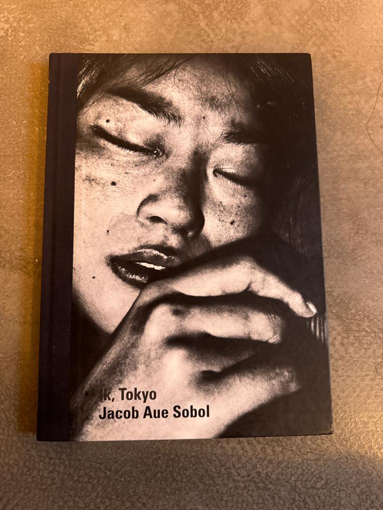 Jacob Aue Sobol - I, Tokyo - Fotoboek Leica Award 2008, Boeken, Ophalen of Verzenden, Zo goed als nieuw, Fotografie algemeen