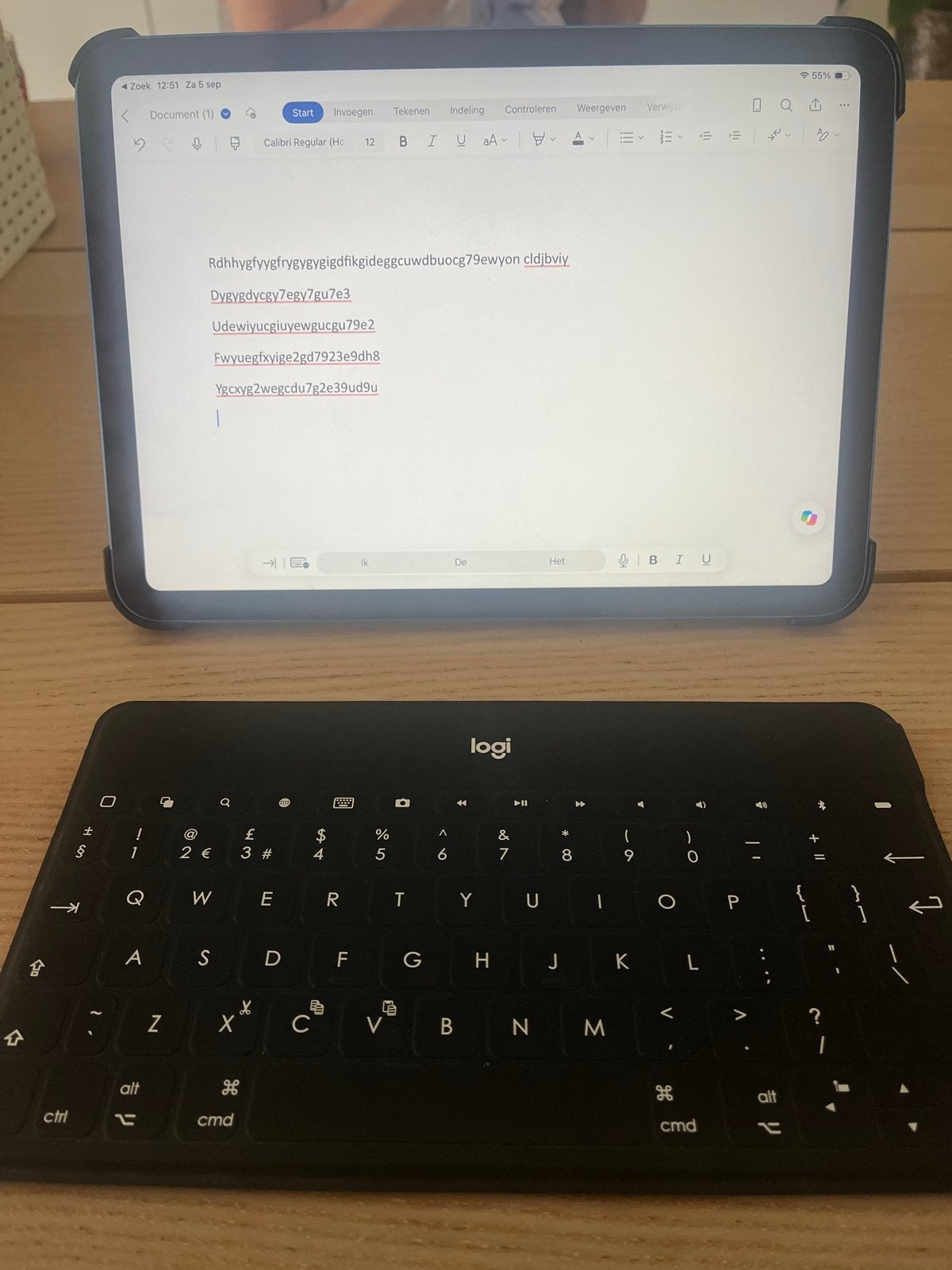 Logitech K380 Bluetooth Toetsenbord - QWERTY, Multi-device, Ophalen of Verzenden, Zo goed als nieuw, Draadloos